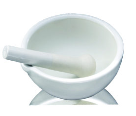 Mortier en porcelaine émaillée avec bec et pilon